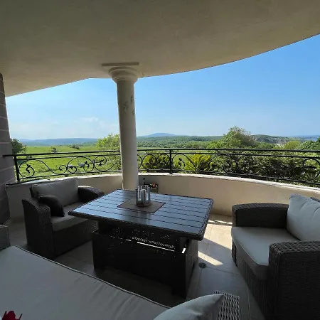 велека бийч * Sinemorec